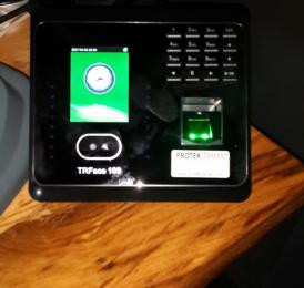 TRFace 100 Parmak İzi ve Yüz Okuma Sistemi Montaj Görüntüleri